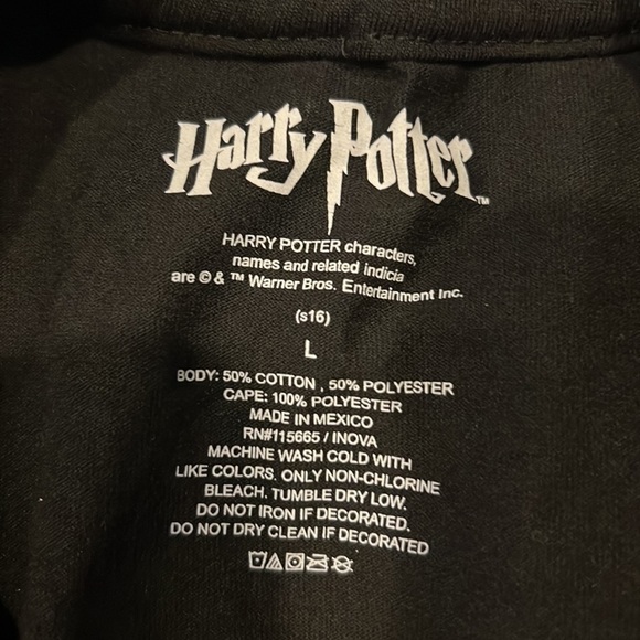 Harry Potter Slytherin Tshirt with Detachable Cape Size L - Picture 6 of 7